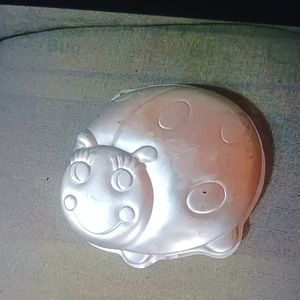 Wilton lady bug cake pan Retired